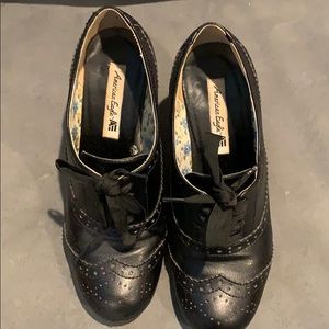 Black, lace up pumps